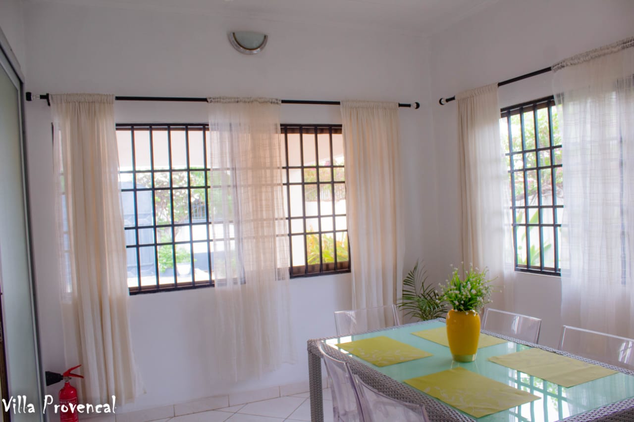 Whether you wish to sit down for a morning coffee or a hearty family meal, the airy dining room at the 2-bedroom Ahenkrosei Villa is the perfect spot to indulge in simple pleasures...